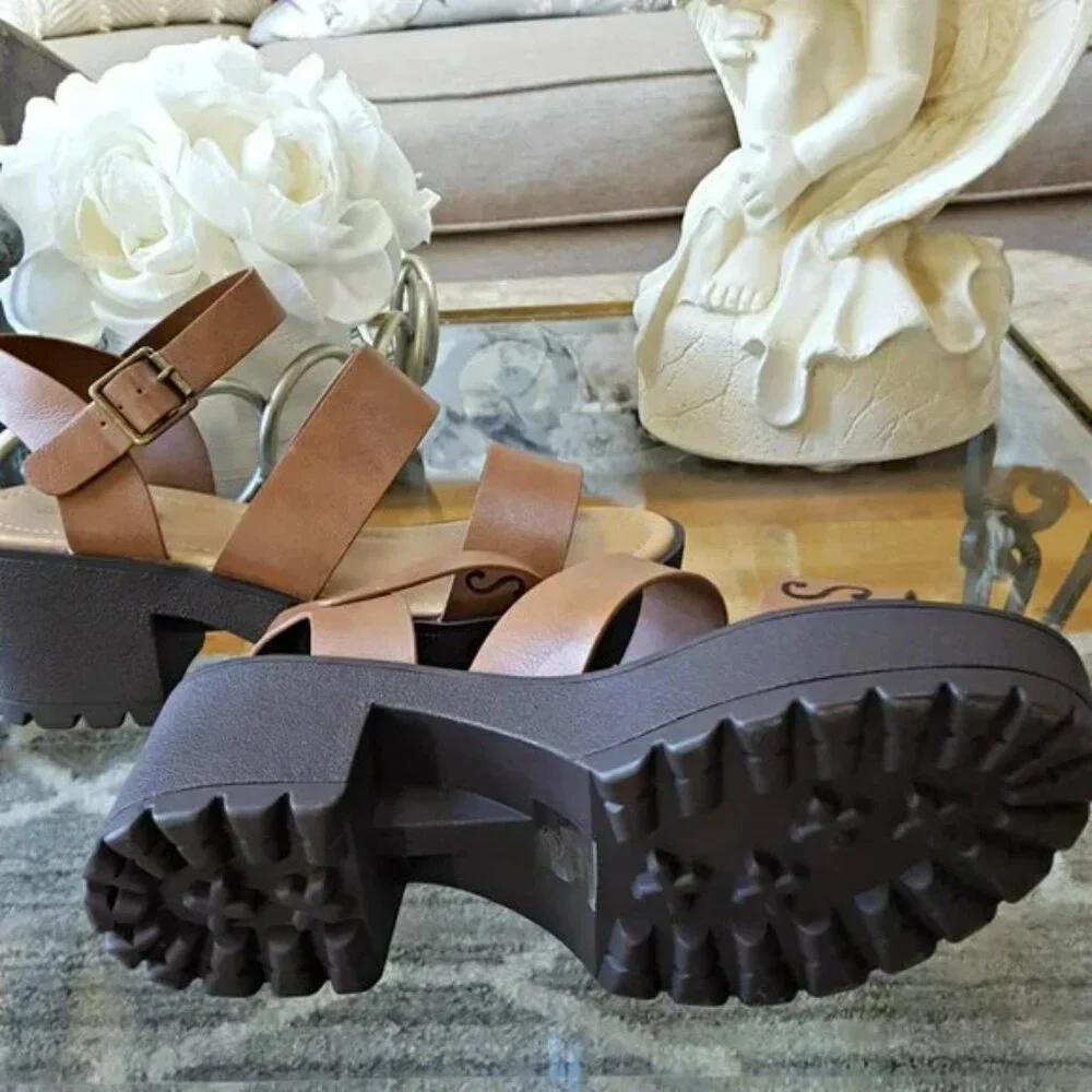 NEW! SODA Account LUG SOLE Platform SANDAL SZ 9